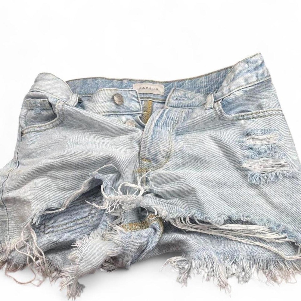 PacSun distressed denim shorts size‎ 24